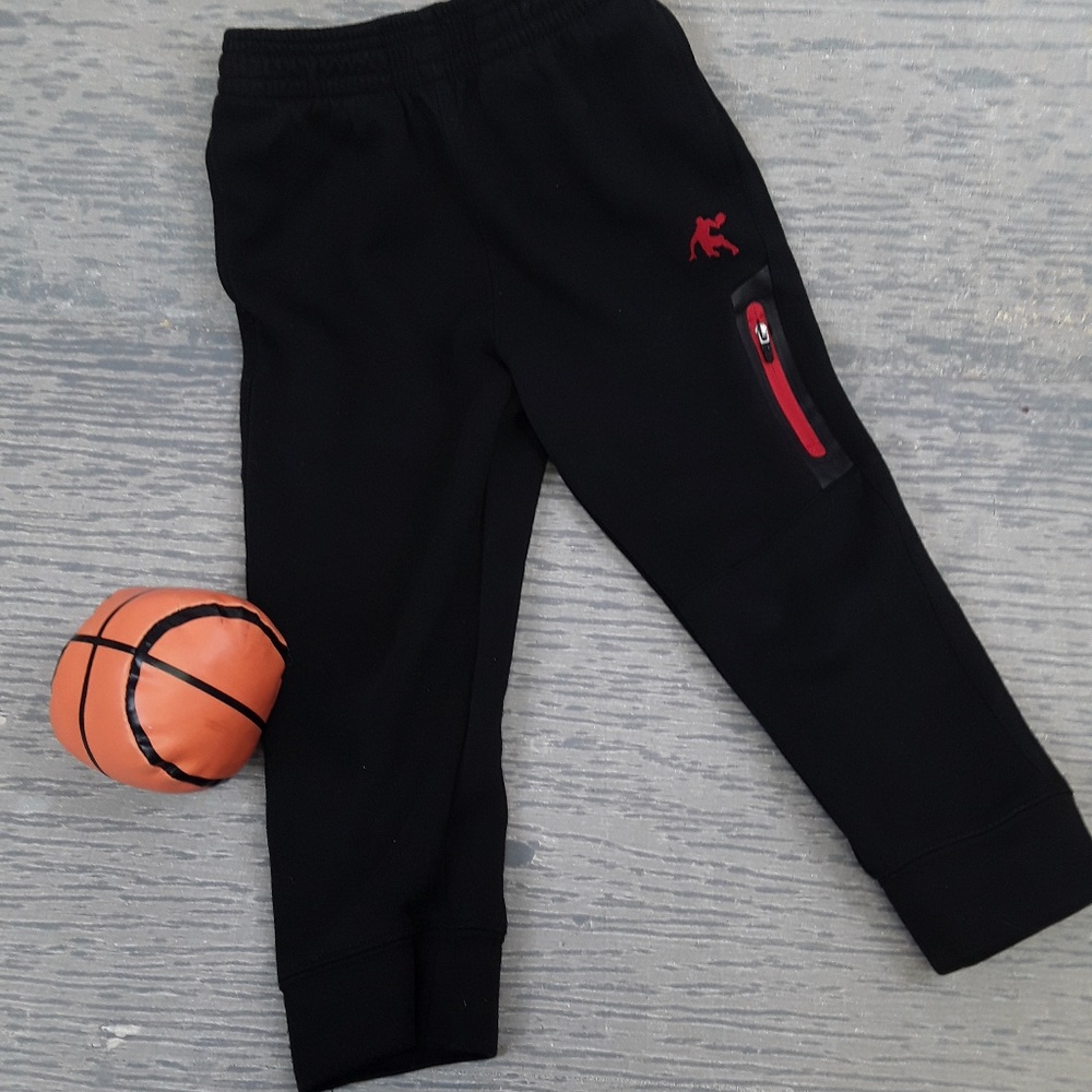 🎪🎪 Jordan black and red sweatpants